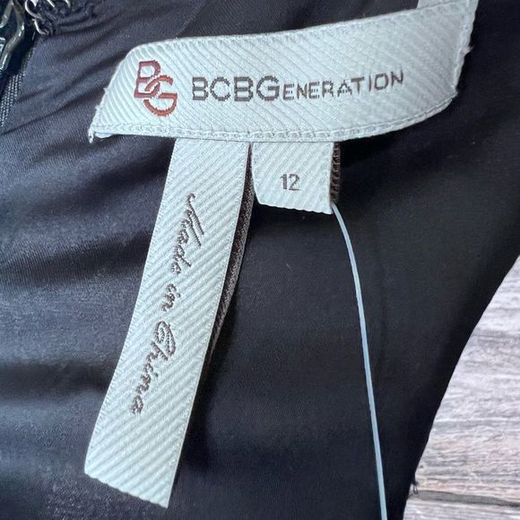 NWT BCBG V Neck Ballgown with Beaded Cut Out Sides💗👗 - Picture 13 of 13